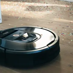 Roomba 980 vs 965: Dywany czy podłogi? Który robot dla Ciebie?