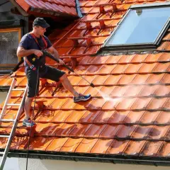 Myjka ciśnieniowa do dachu: Wybierz mądrze i uniknij błędów