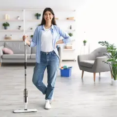 Mop: Rodzaje, wybór, użycie. Jak mieć lśniące podłogi bez smug?