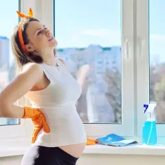 Mycie okien w ciąży: Kiedy odpuścić, a kiedy uważać?