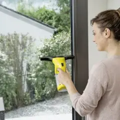 Dlaczego zostają smugi po myjce Karcher? Przyczyny i porady, jak je uniknąć