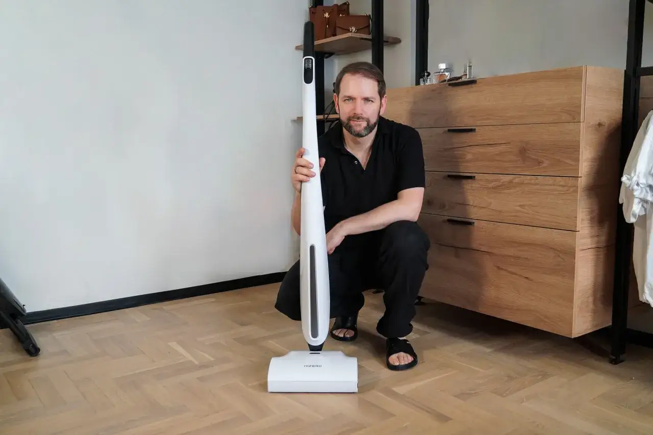 Mop bioniczny Hizero F8 w akcji
